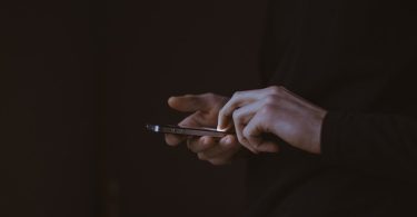 5 Weird Texting Habits Of Narcissists