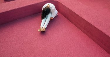 10 Filthy Ways Narcissists Make You Feel Bad About Yourself